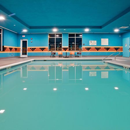Holiday Inn Hotel & Suites Gateway By Ihg Вильямсбург Экстерьер фото