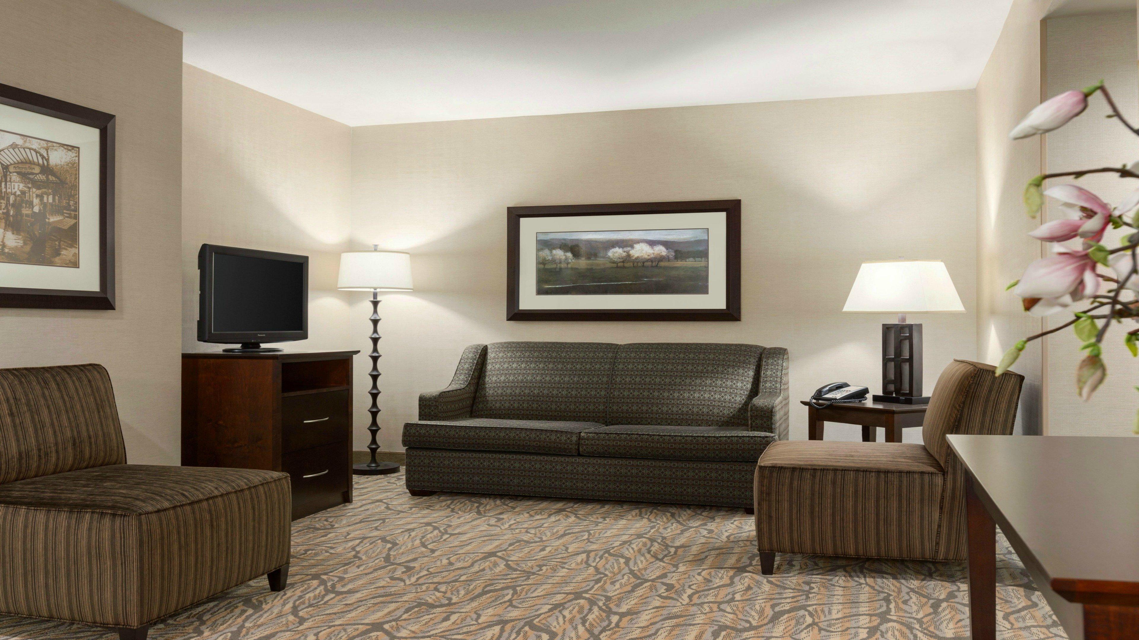 Holiday Inn Hotel & Suites Gateway By Ihg Вильямсбург Экстерьер фото