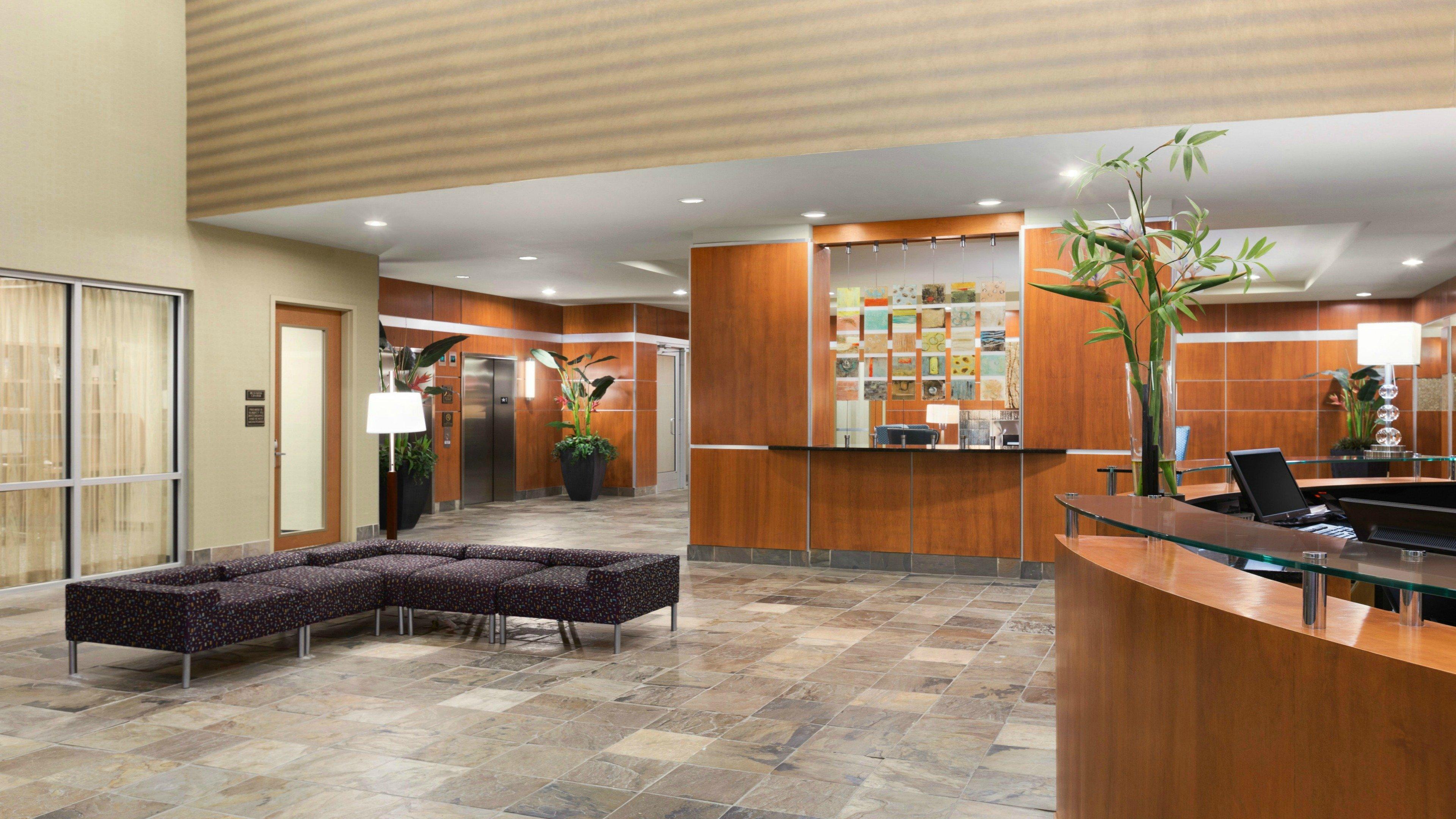 Holiday Inn Hotel & Suites Gateway By Ihg Вильямсбург Экстерьер фото