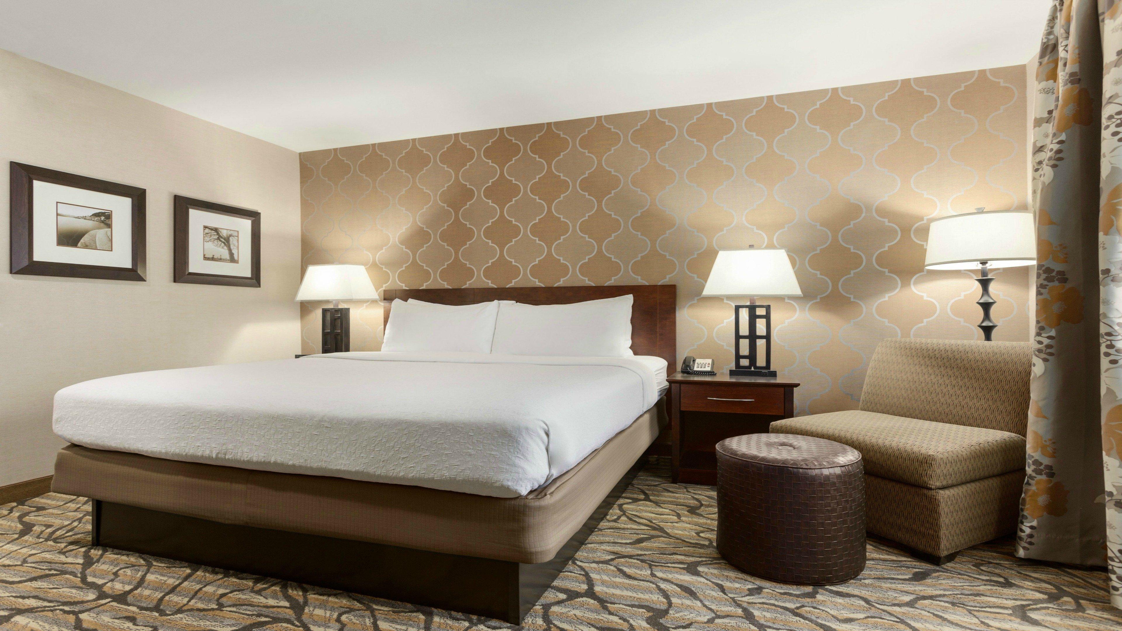 Holiday Inn Hotel & Suites Gateway By Ihg Вильямсбург Экстерьер фото