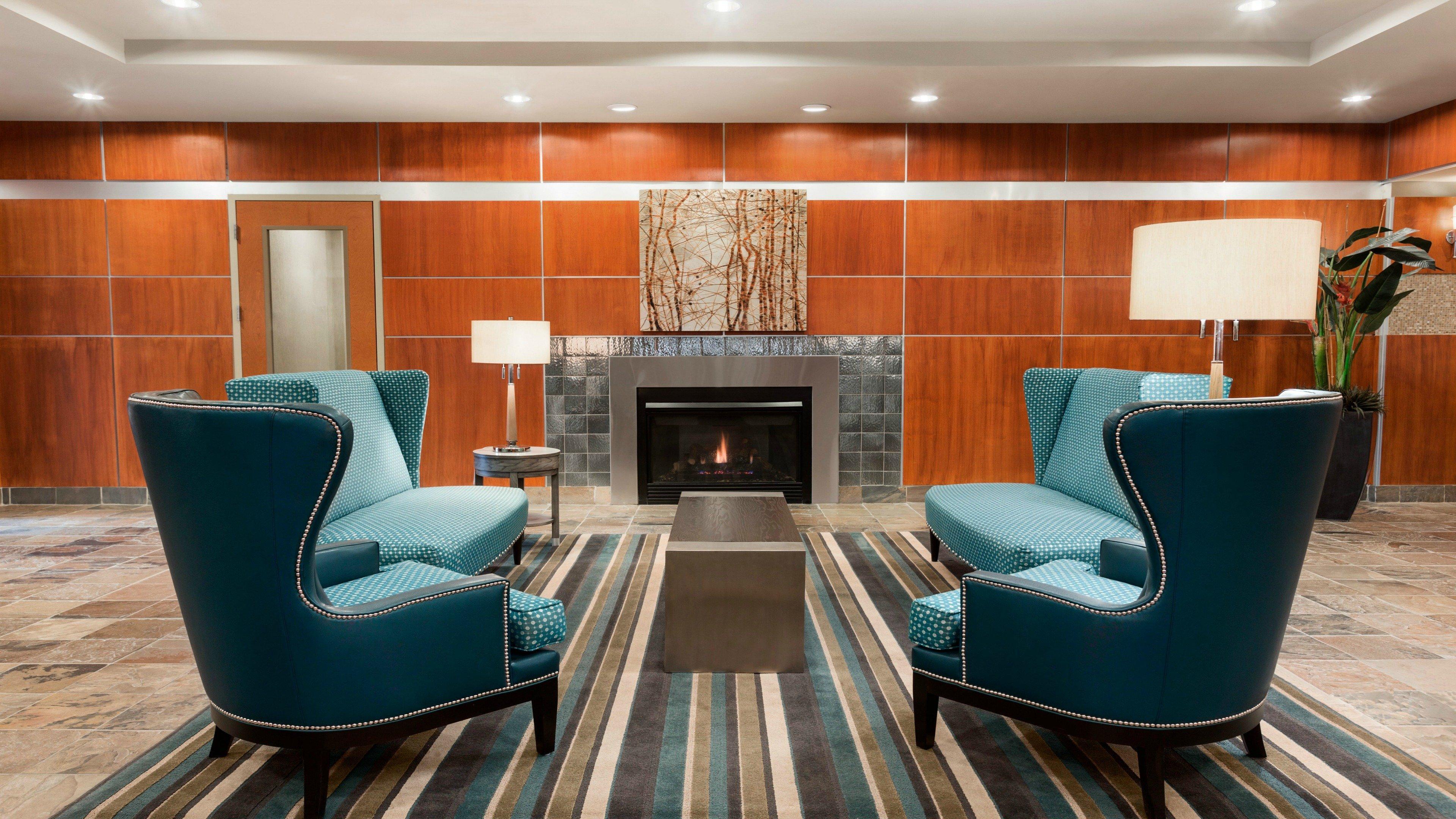 Holiday Inn Hotel & Suites Gateway By Ihg Вильямсбург Экстерьер фото